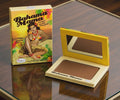 Bronzer The Balm Bahama Mama 4,5 g w kultowym opakowaniu z lusterkiem, zapewniający naturalny efekt opalonej skóry i matowe wykończenie do konturowania twarzy.